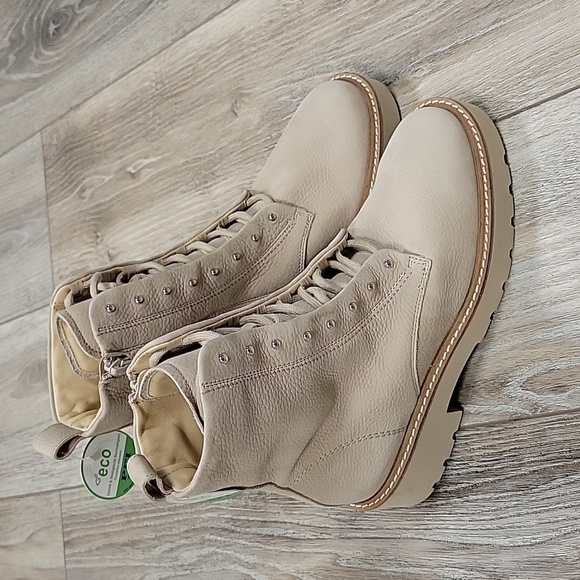 Shoes - Paul Green Size 3 (5.5 US)  Tan Joan Lace Up Lug Boots NWT